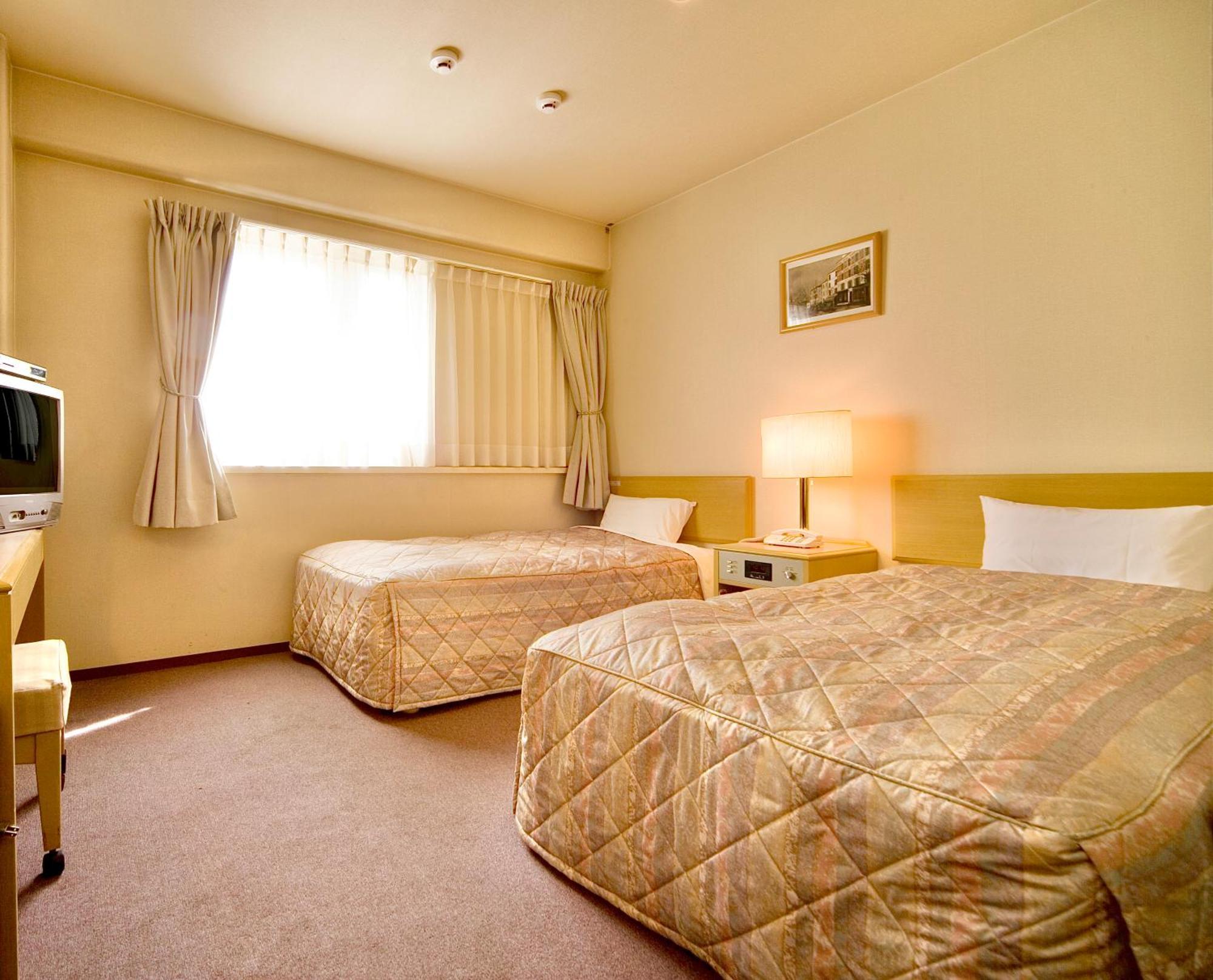 Kurashiki Ekimae Universal Hotel Dış mekan fotoğraf